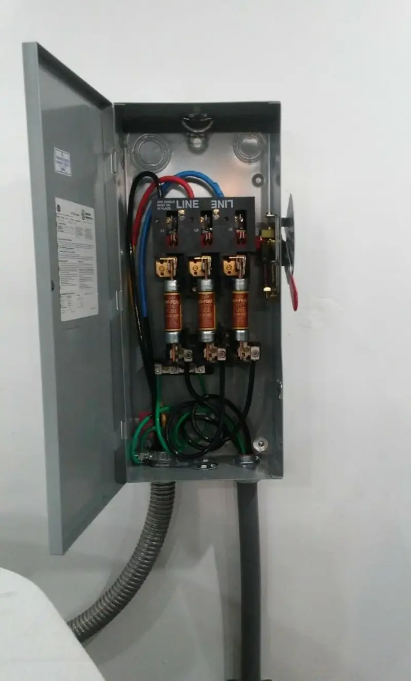 Three-phase disconnect switch installed for Electrical Wiring & Rewiring in Lago Vista